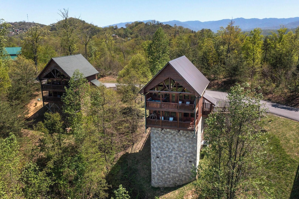 A Smoky Mountain Hide-a-way