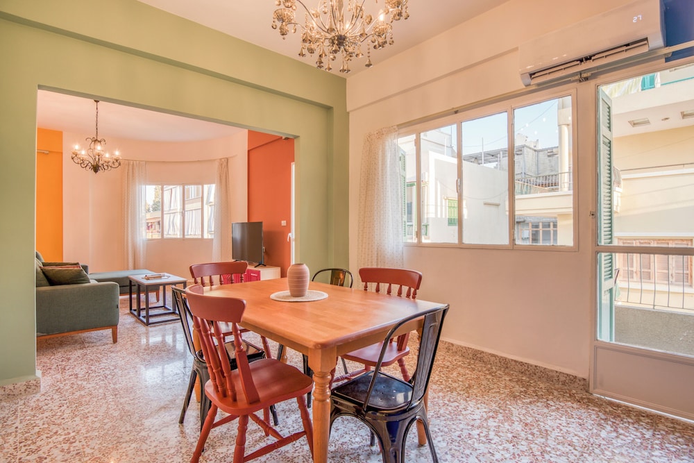 Muse 2-BR Apt in Mar Mikhael