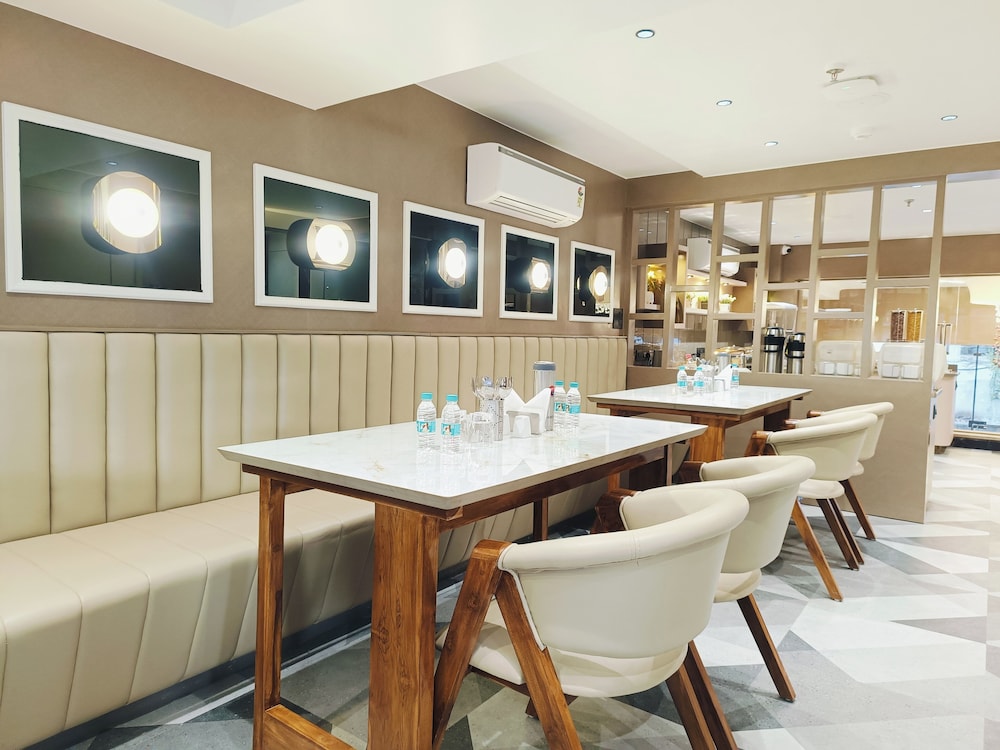 Hotel Maskan Surat