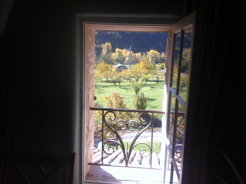 Saint Antonin Chambre d Hotes view 4