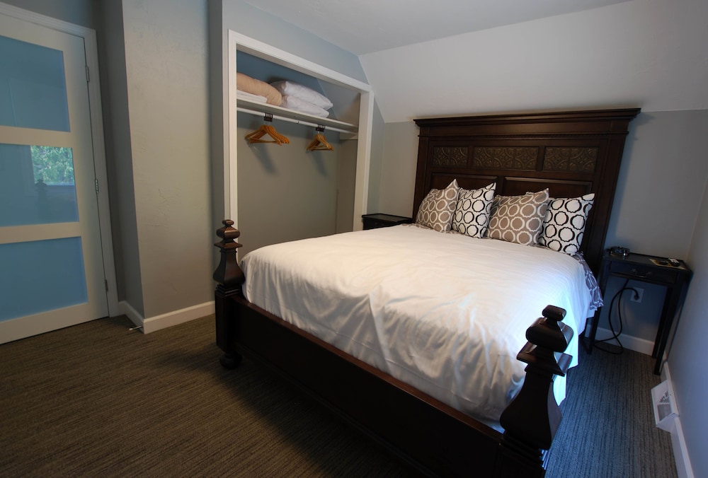 Homestead Suites