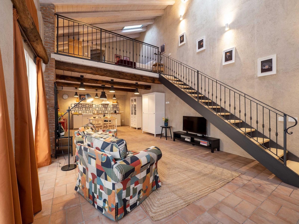 Green Lodge - Apartment 11 - 1BR 1 Bath