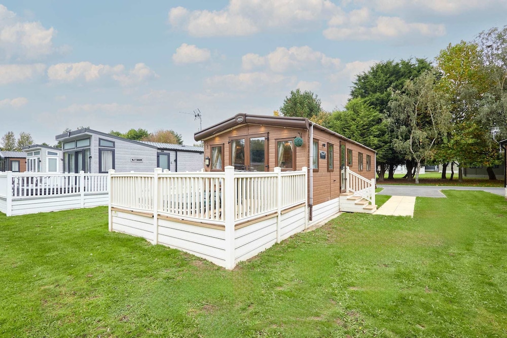 Host Stay Brooksbank Lodge