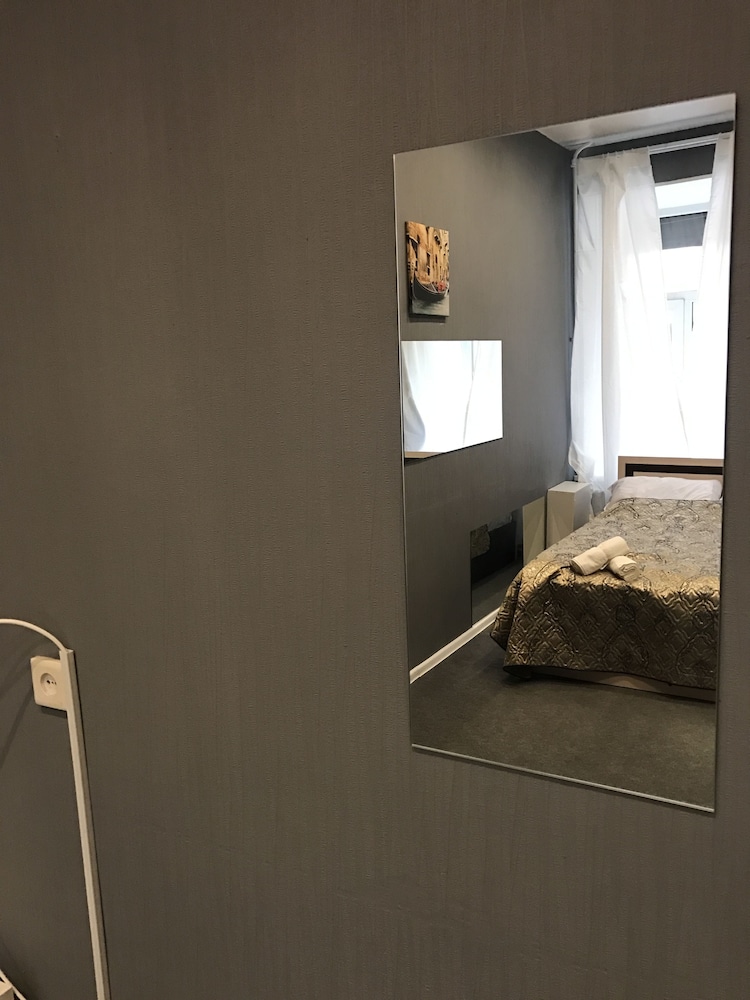 4ROOM