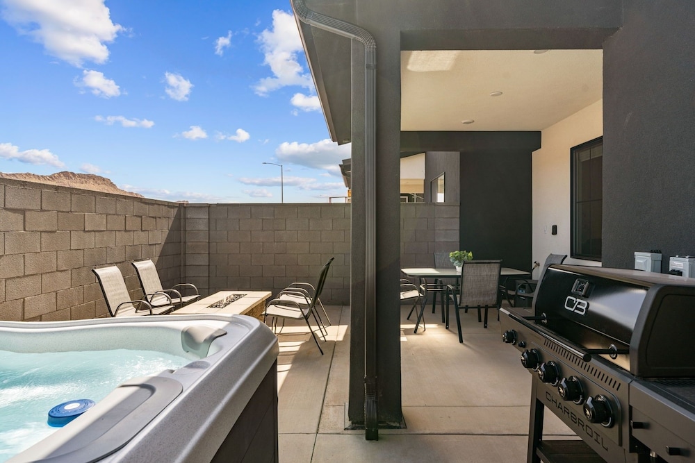 Sand Hollow Serenity 4 Bedroom Townhouse