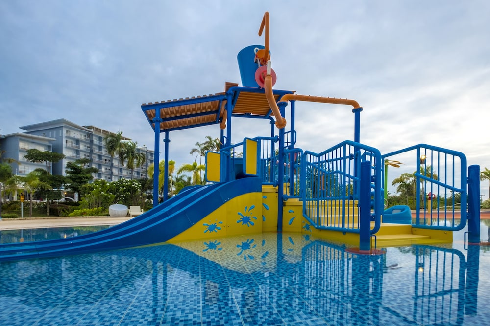 Solea Seaview Resort