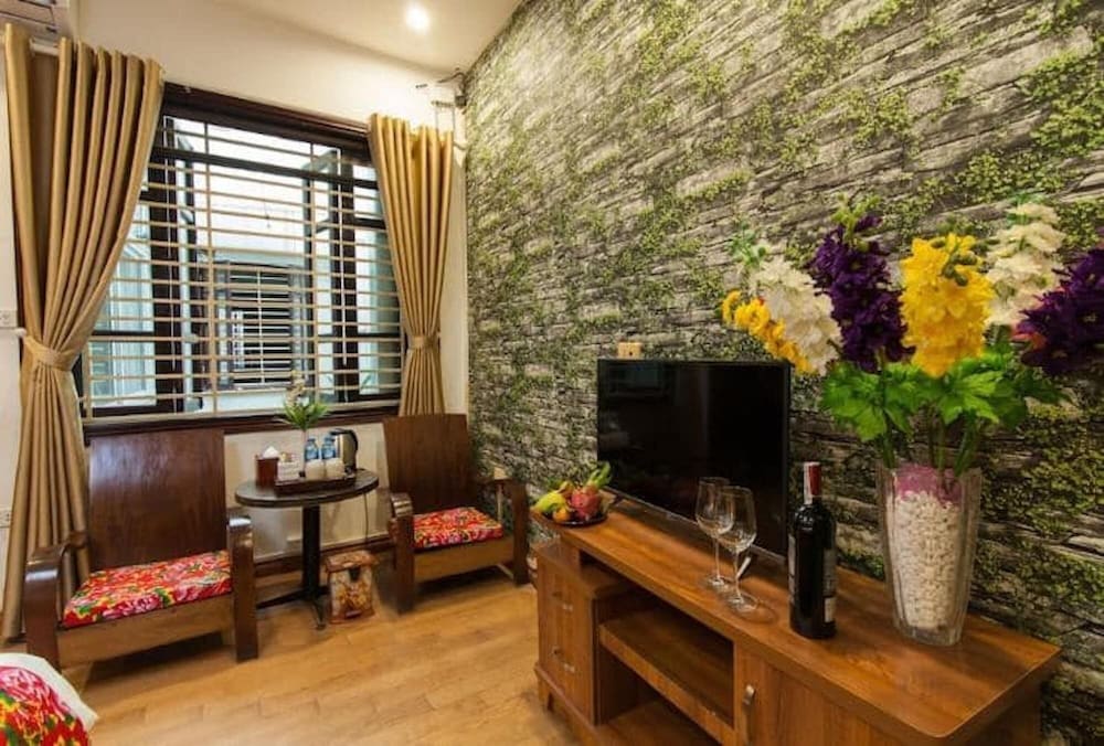 Dollar Homestay & Travel