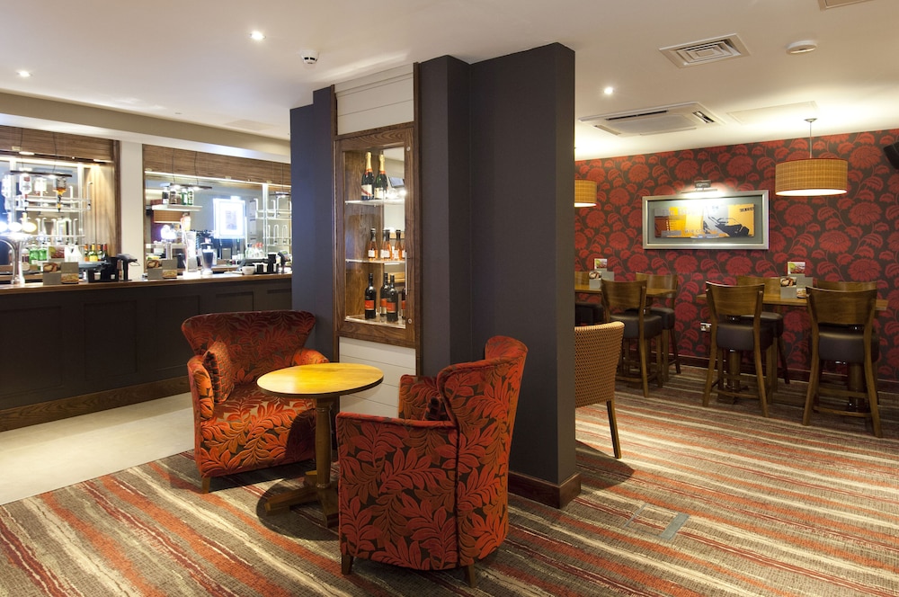 Premier Inn London Ealing 20