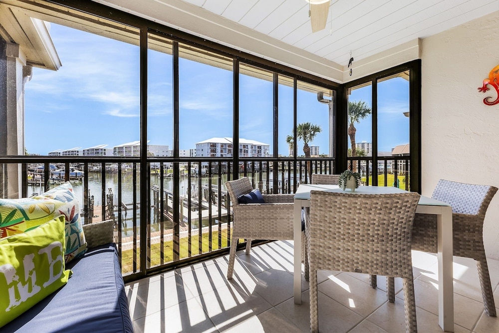 Estero Island Yacht & Racquet Club 224 1 Bedroom Condo