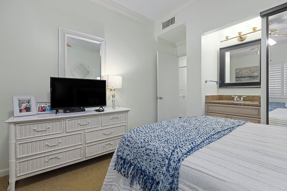 Romar House by Southern Vacation Rentals