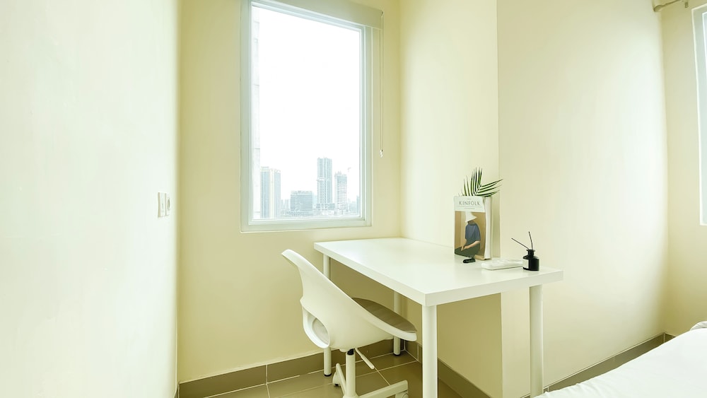 Fully Furnished 1Br Apartment B Residence