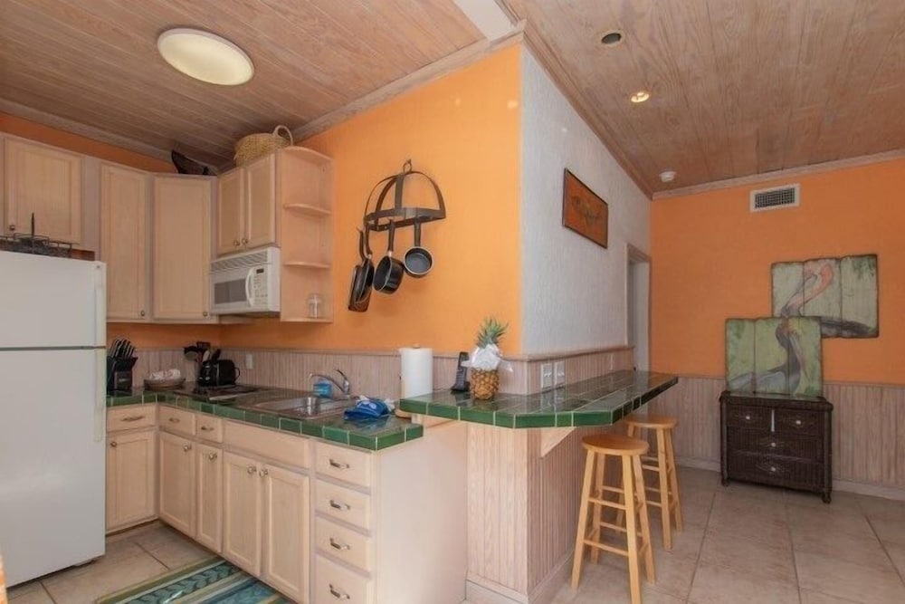 2 Houses Located On A Private Peninsula. 4 Bedroom Home by RedAwning view 5