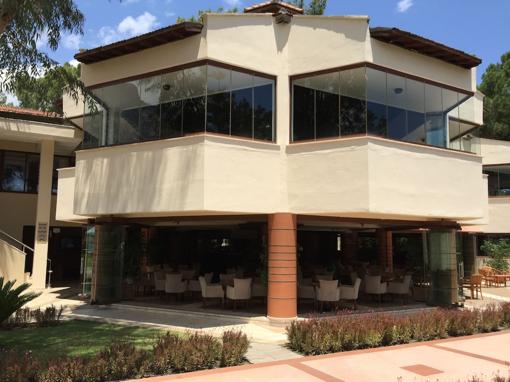 Champion Holiday Village - All Inclusive