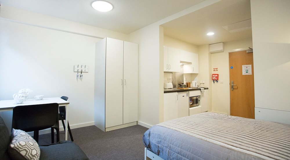 Powis Place - Campus Residence