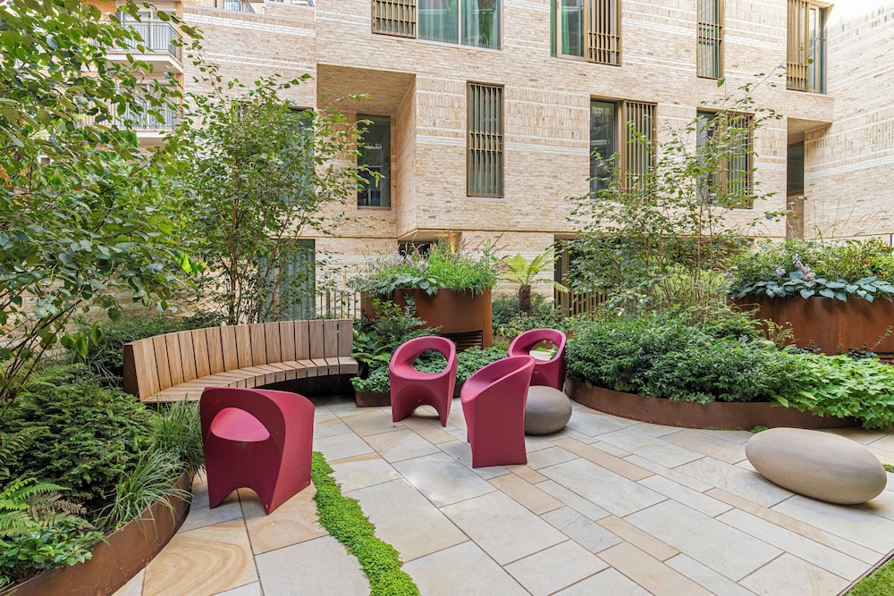 Luxury flats near Big Ben and London Eye