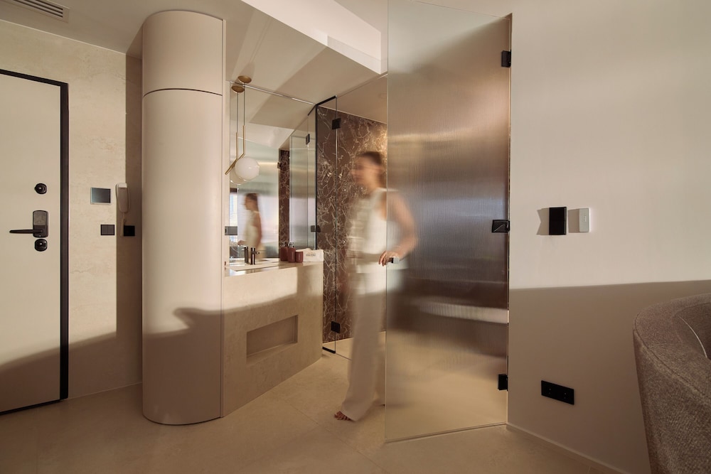 Granaria Jacuzzi Premium Suites by Downtown Apartments