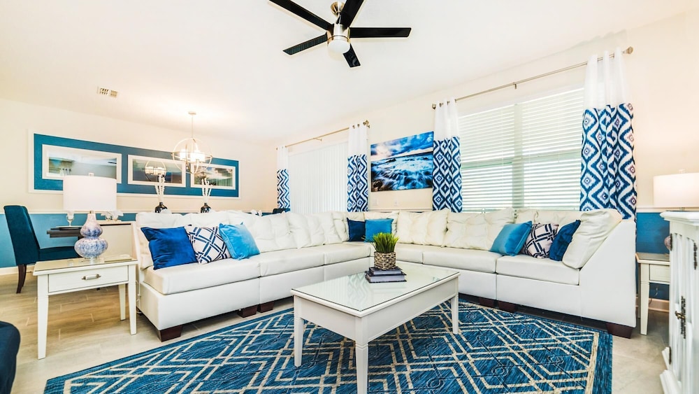 Stunning 8BR Theater Pool w Greenview view 4