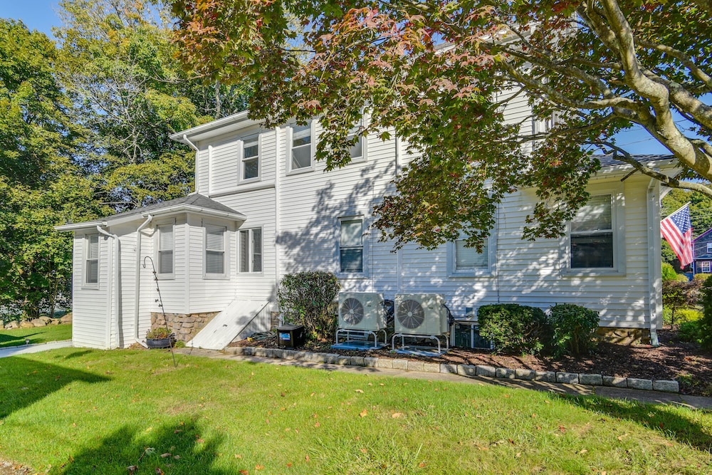 Lovely Westerley Home w/ Yard & Grill!