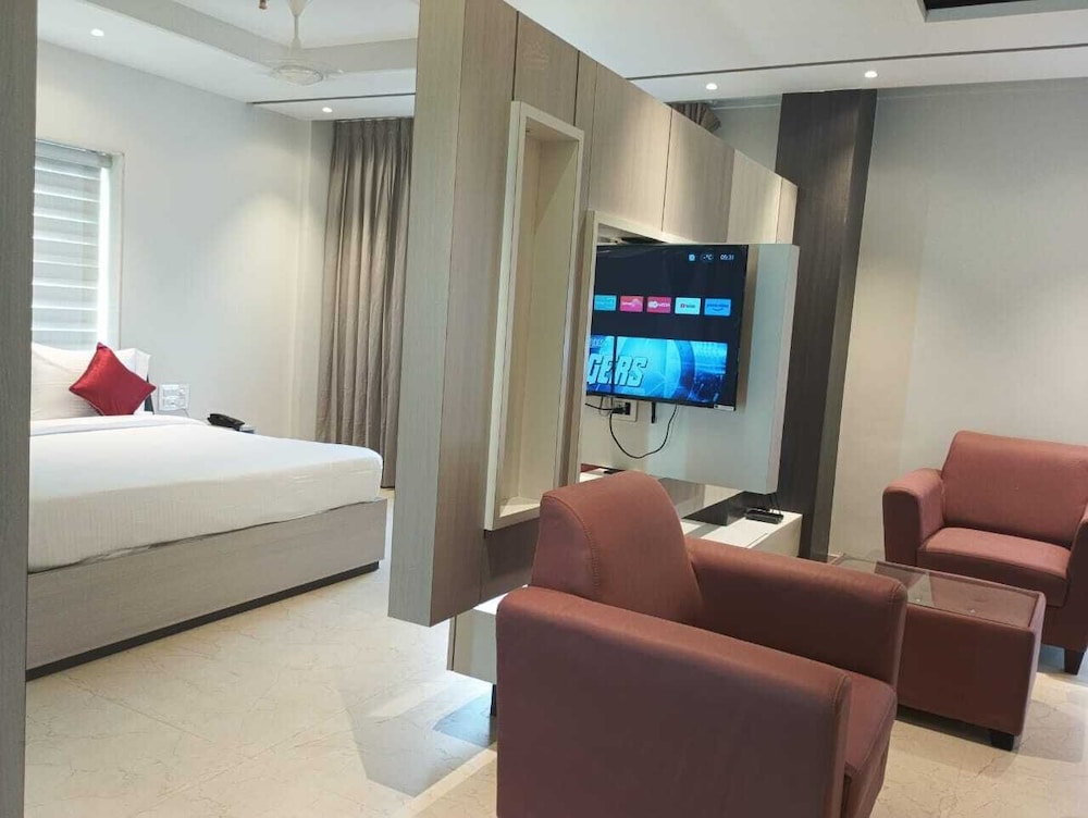 HOTEL RAMKRISHNA PALACE view 2
