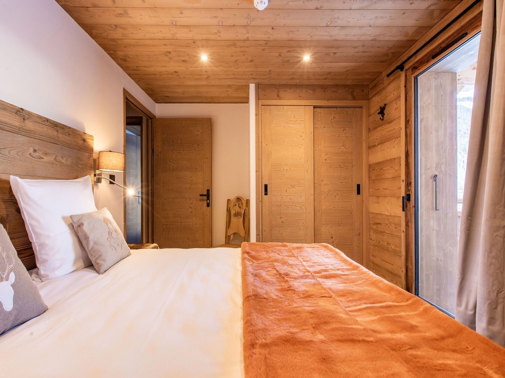 Chalet in Champagny by Ski Slopes