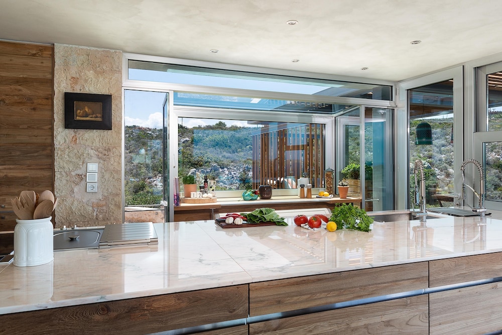 Villa Charlotte by CuraVillas Collection