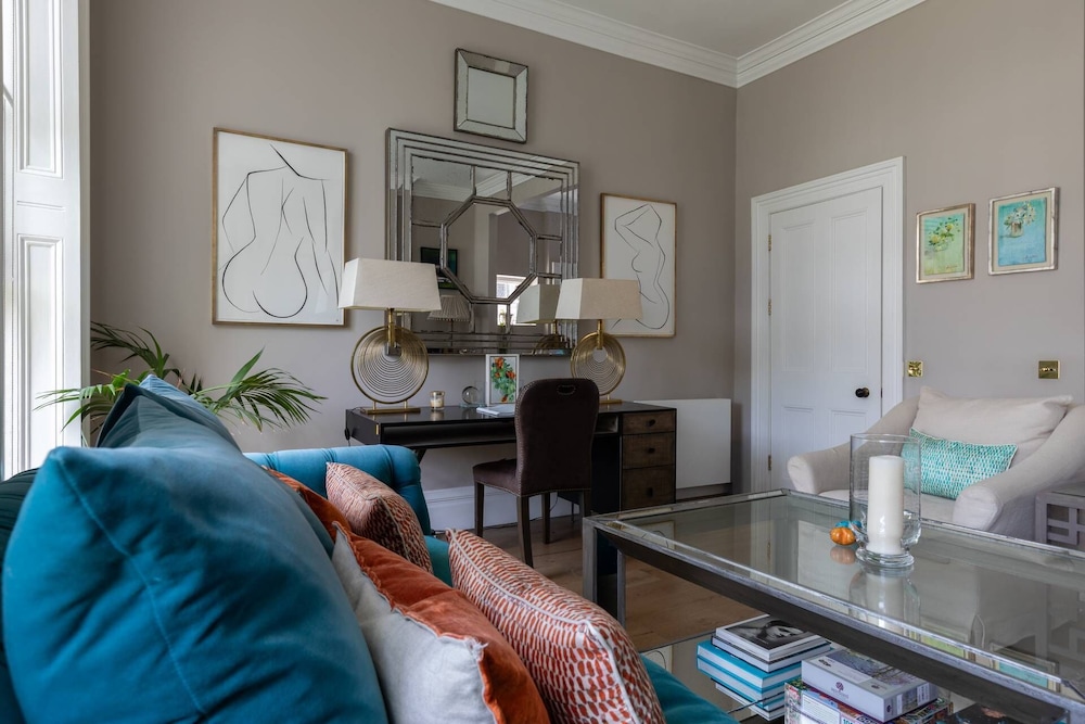Clarendon Street by Onefinestay