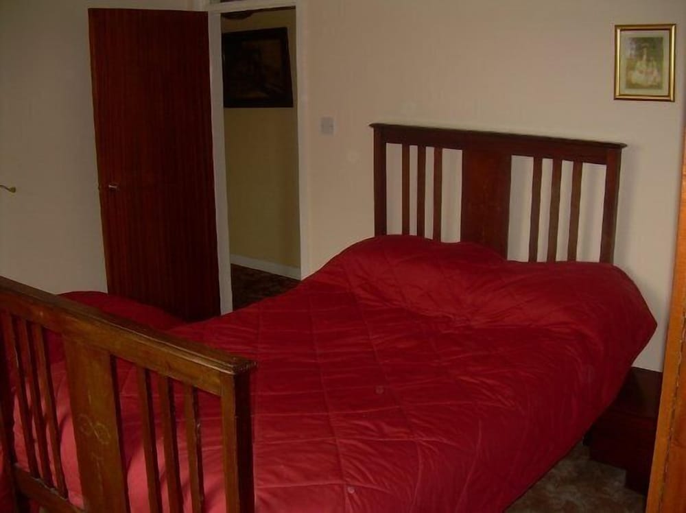 Riverside House Bed & Breakfast
