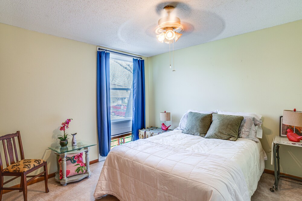 Cherokee Village Townhome w/ 3 Community Pools!