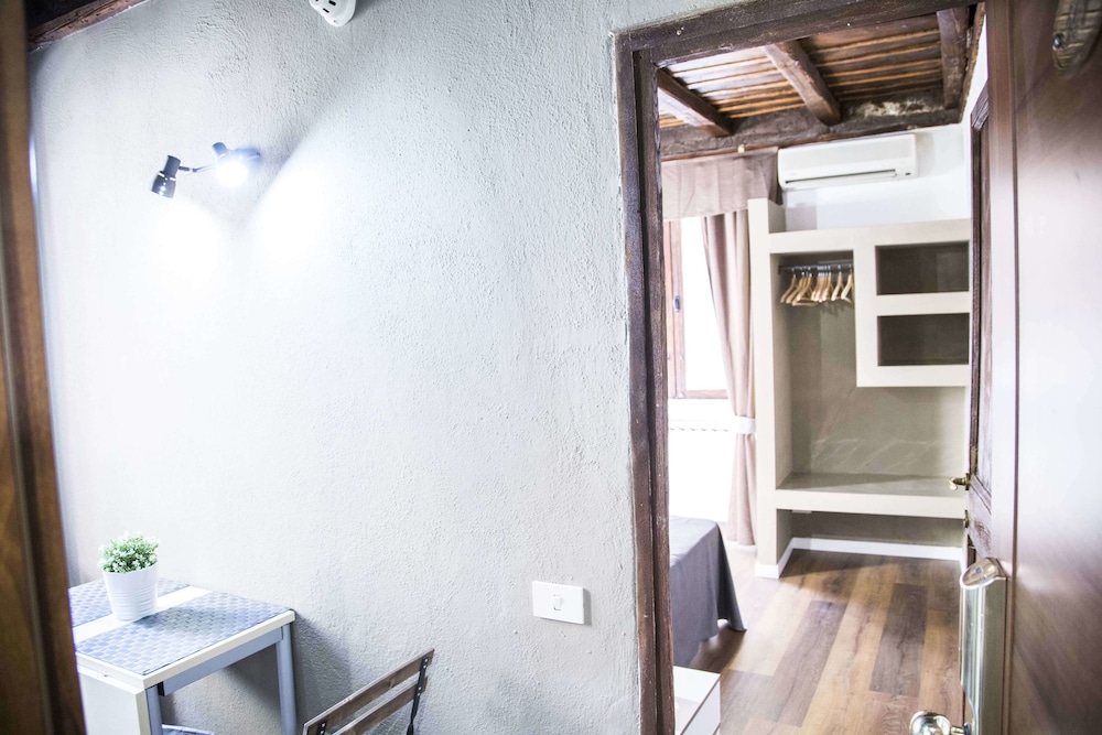 Do-Do Navona Suites