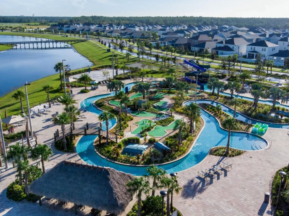Storey Lake 5bed Private Pool Free Water Park