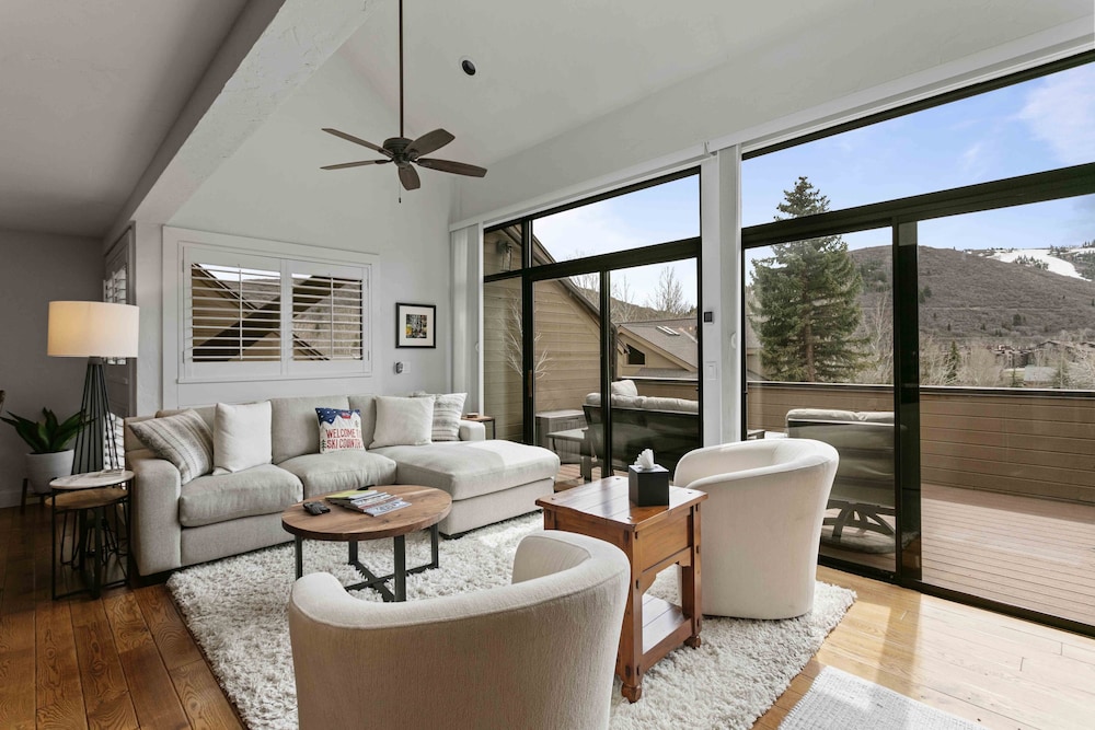 1733 - Daystar Three Bedroom with Spa 3 Condo