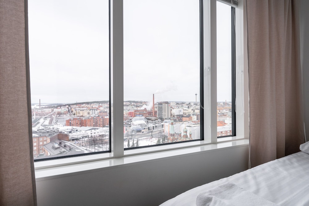 12th Floor Sauna Retreat with Stunning City Views view 3