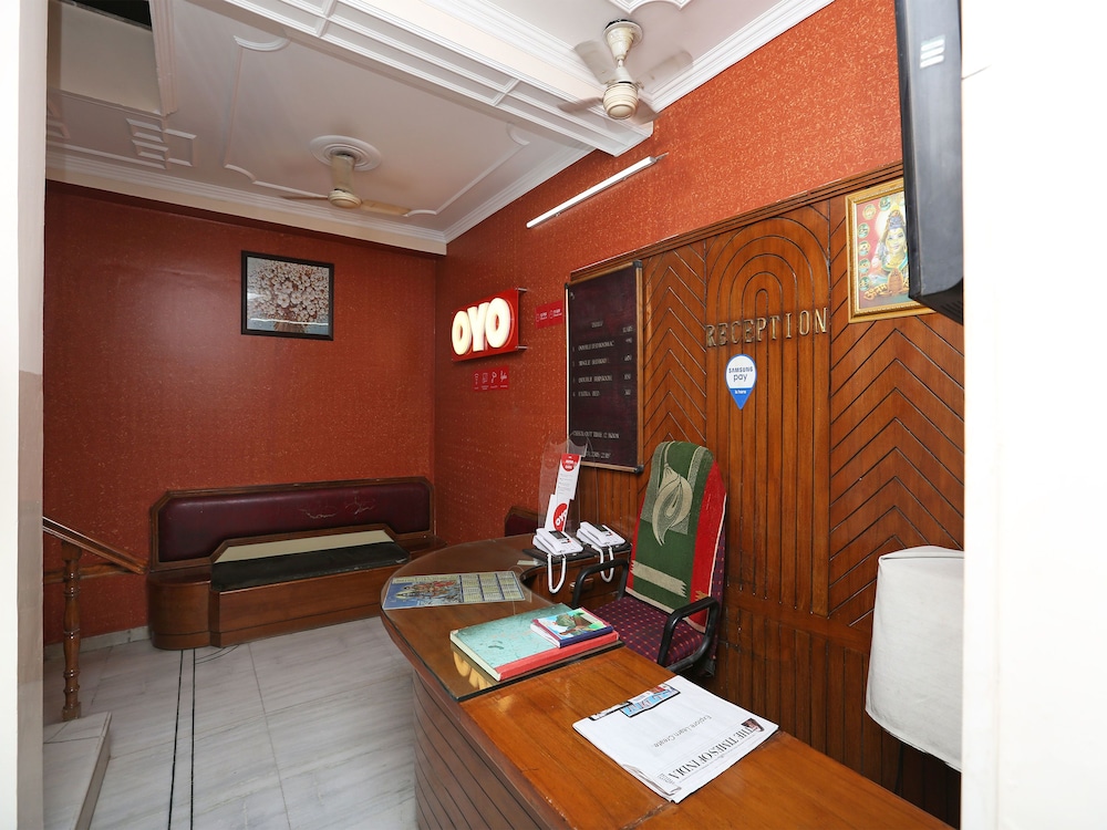 OYO 14390 Hotel Samrat