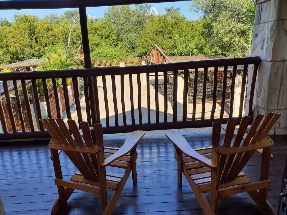 Beyond The Boma Boutique Guest