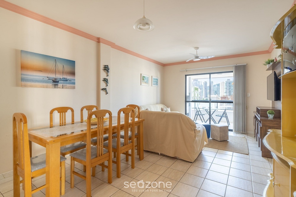 Apt With sea View and Barbecue in Itapema Gbl601