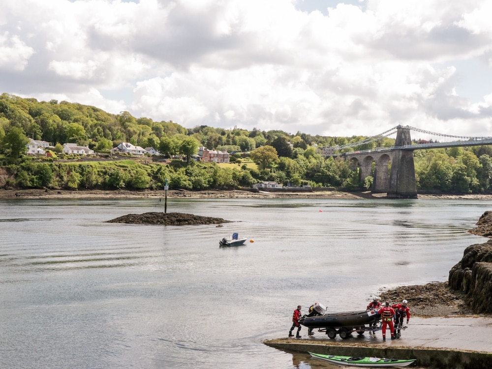17 Ffordd Gwenllian