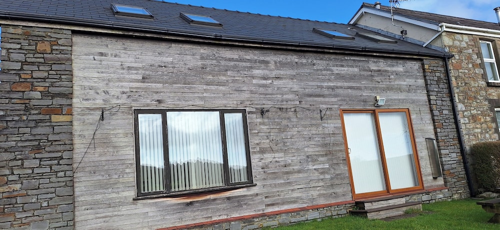2br-4guests-parking-bbq-garden-patio