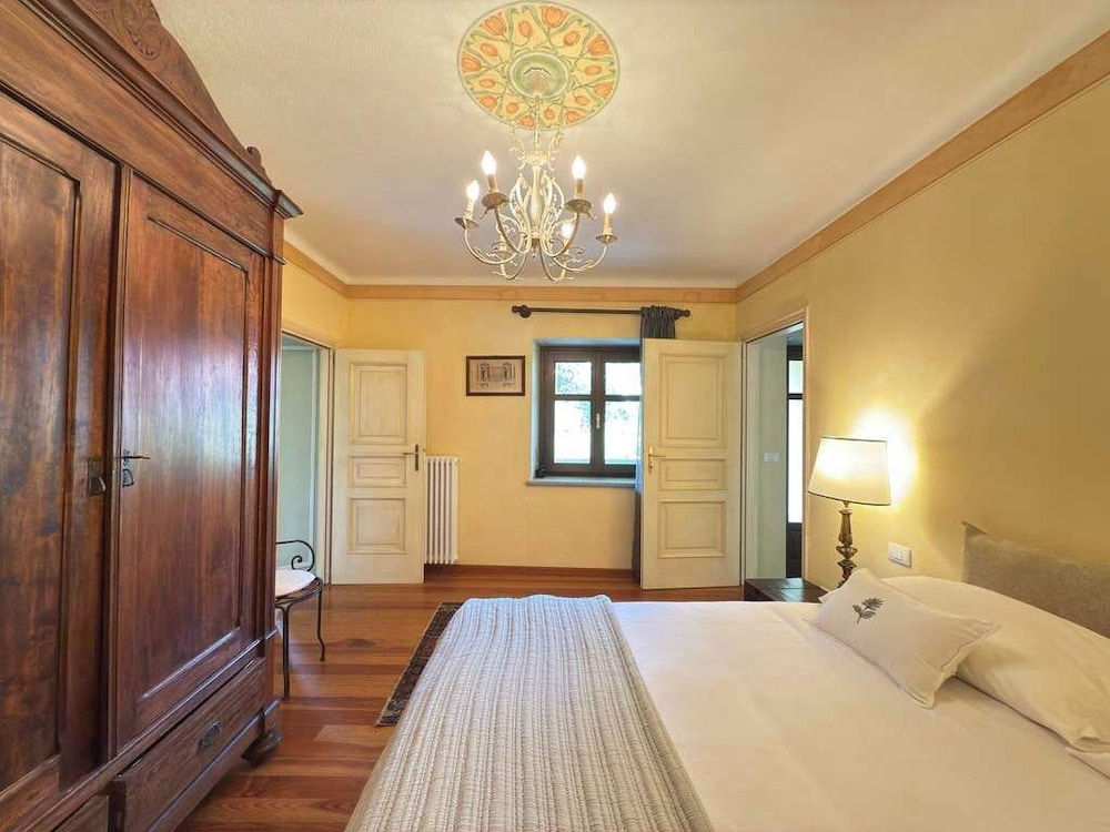 Dimora il Pozzetto Elegant Villa With Garden