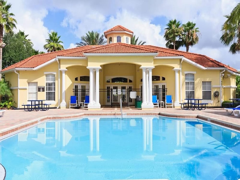 Orlando and Kissimmee Town homes by MyOrlandoStay