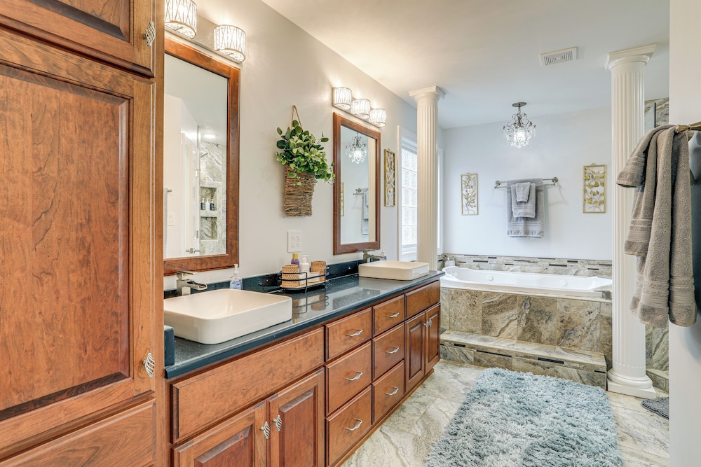 Firplace & Deck: Riverfront Heber Springs Home