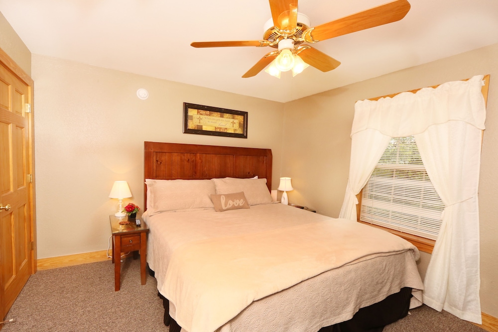 Pinnacle View 7C - Three Bedroom Chalet view 4