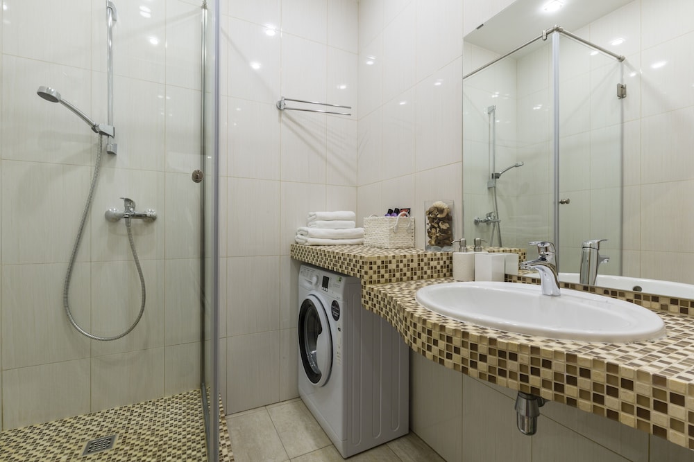 Artsy Apartment near Nevsky