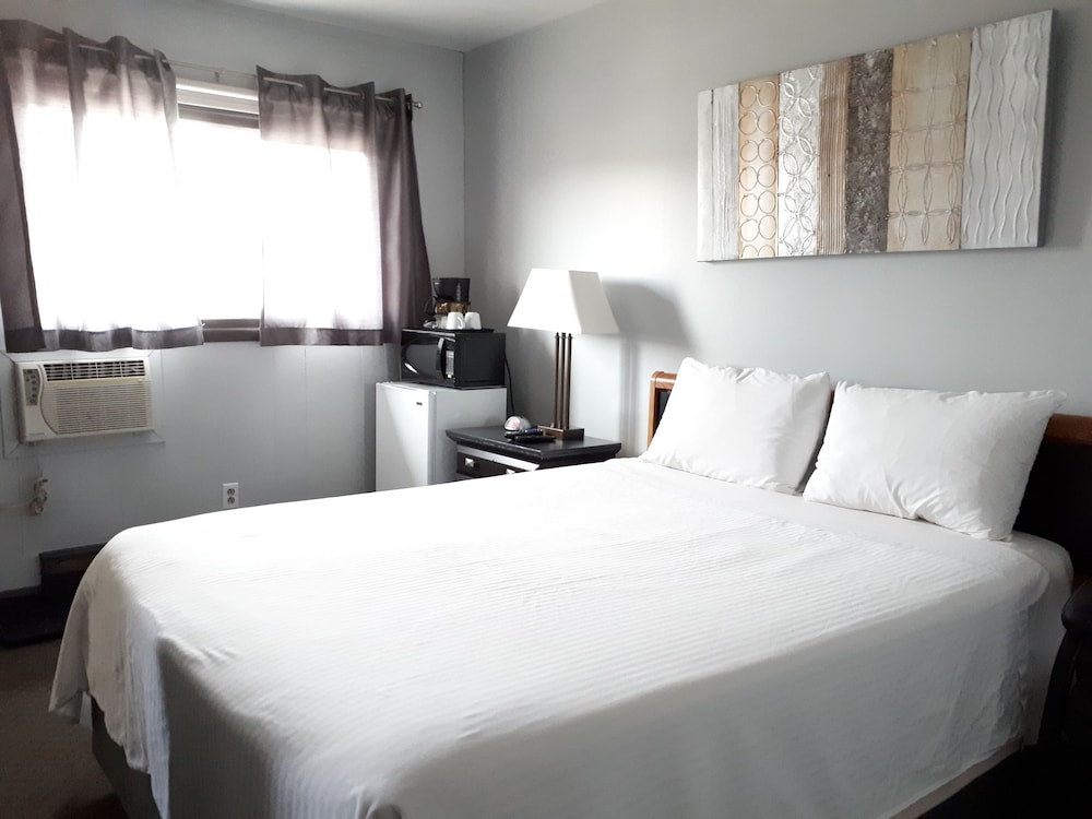 Interlake Motel