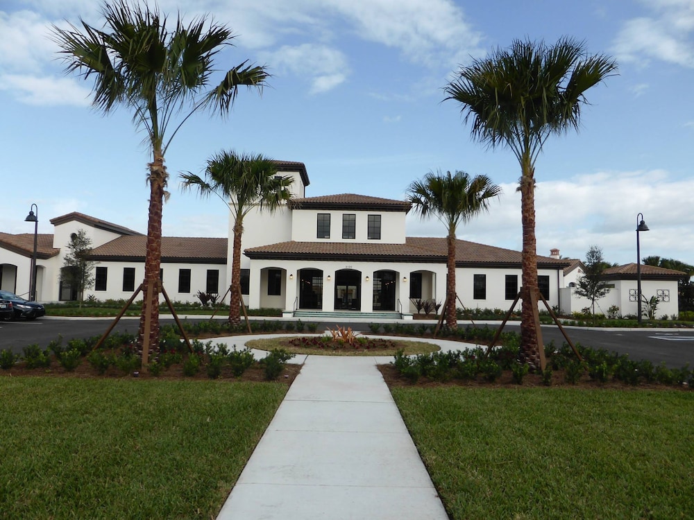 Stay Next Door to Disney at Windsor at Westside