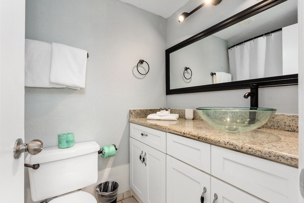 The Enclave Hotel and Suites