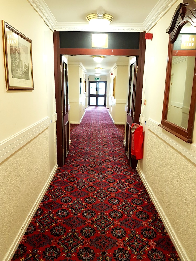 Altrincham Vacations - The Ashley Hotel - Property Image 3