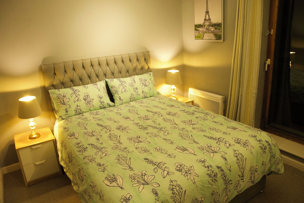 Lux 2 Bed in Canary Wharf Close to Excel & O2