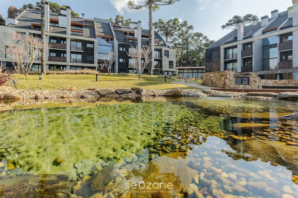 Apt With Balcony in the Heart of Gramado - Mlu0306