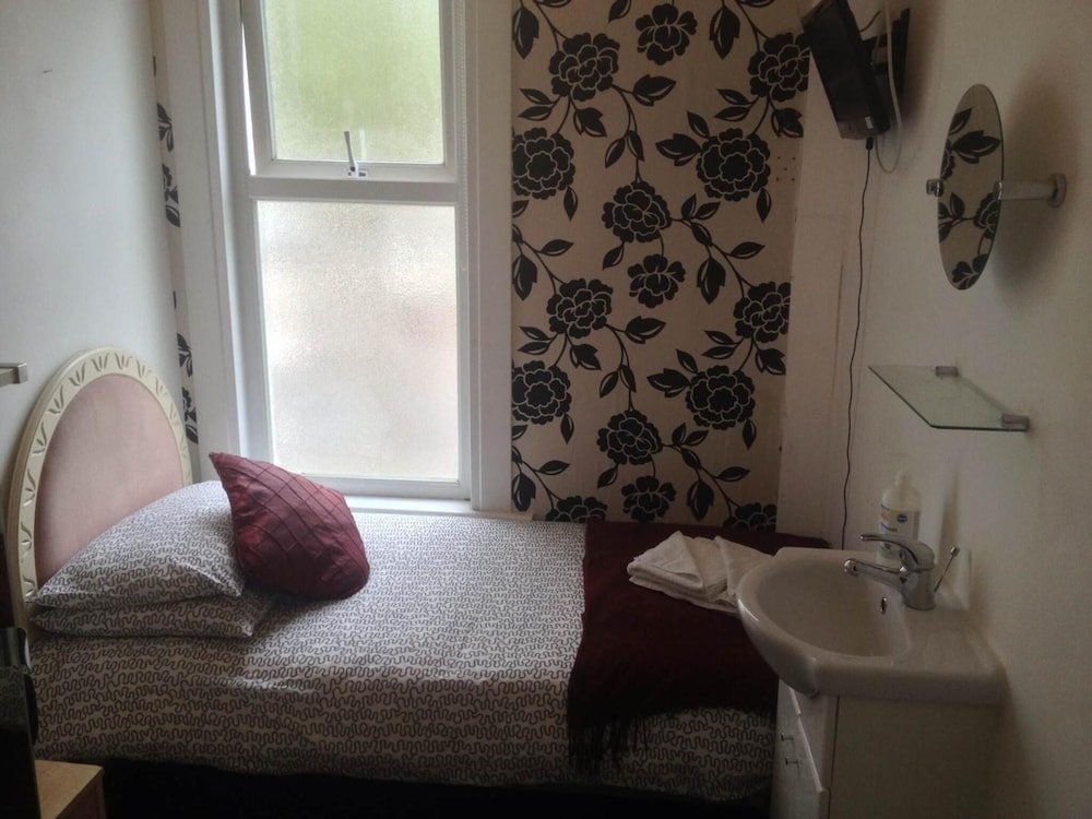 Malvern Lodge Guest House