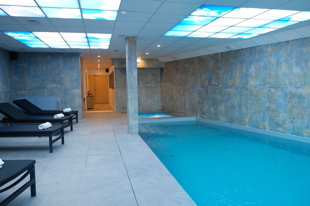 Les Allues Vacations - Madame Vacances Hotel Le Mottaret - Property Image 8